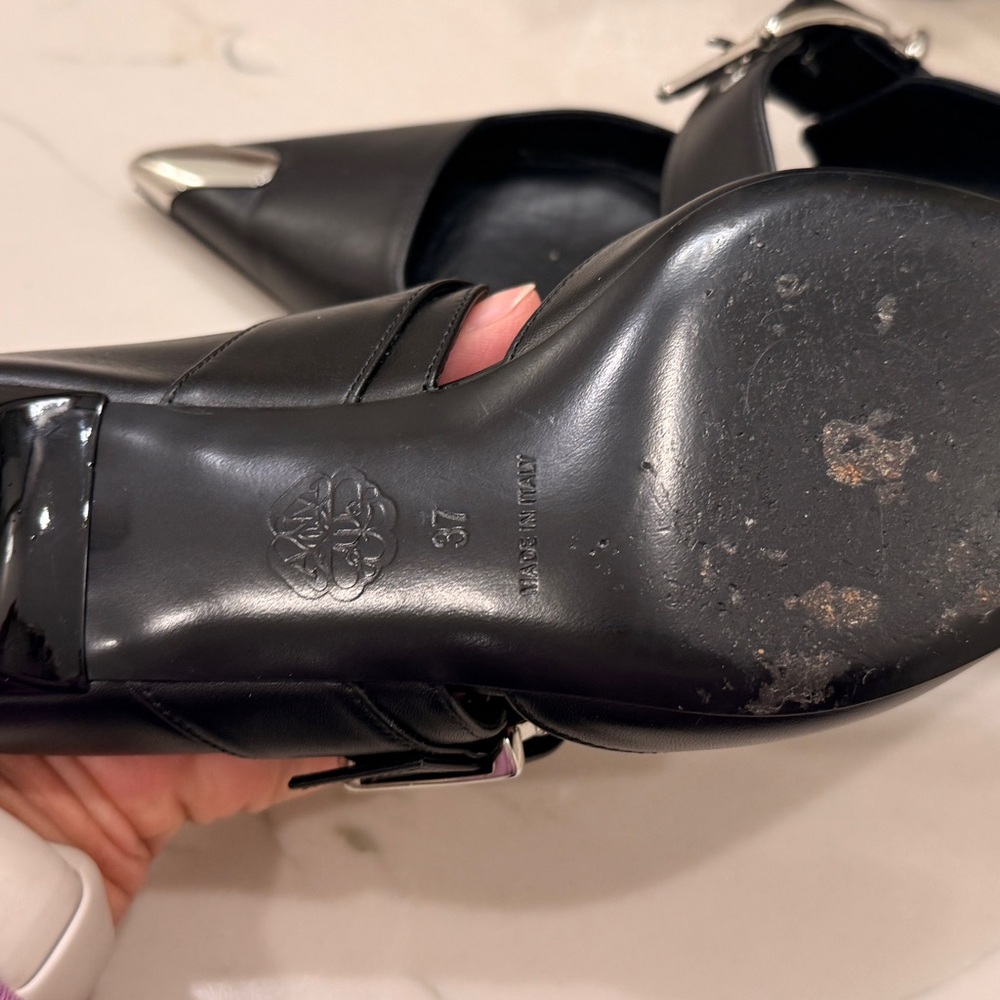 Alexander McQueen Black Kitten Heel Shoes - Picture 12 of 13
